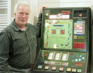 rob van wouw met monopoly van maygay